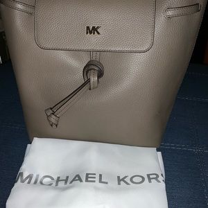 Micheal Kors backpack 🎒